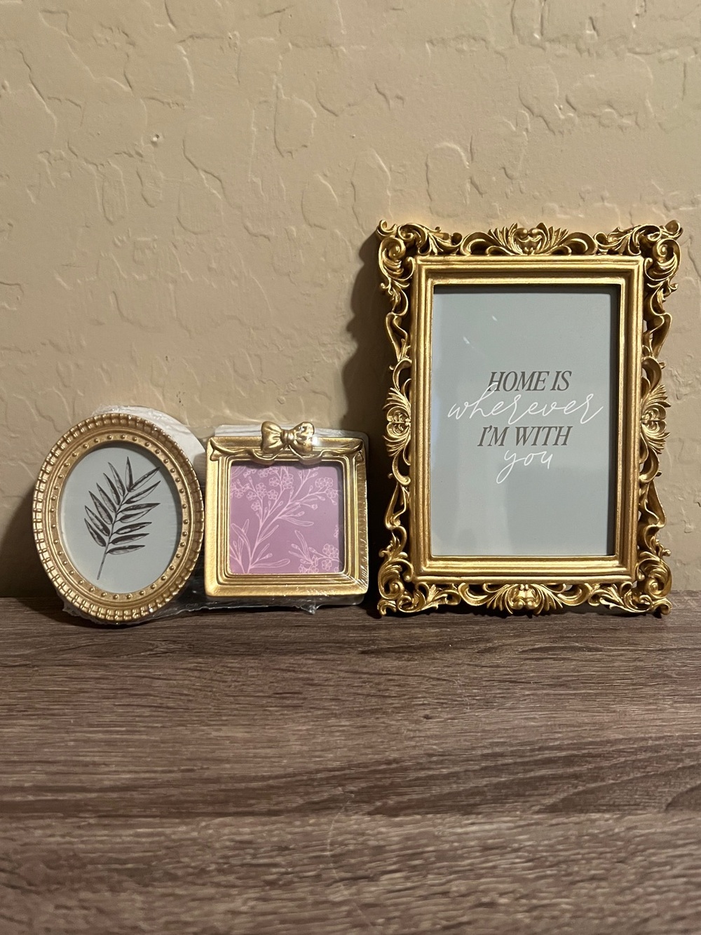Target Bullseye Vintage Gold Picture Frames Fridge Magnets Oval Bow 3.5x5 NWT